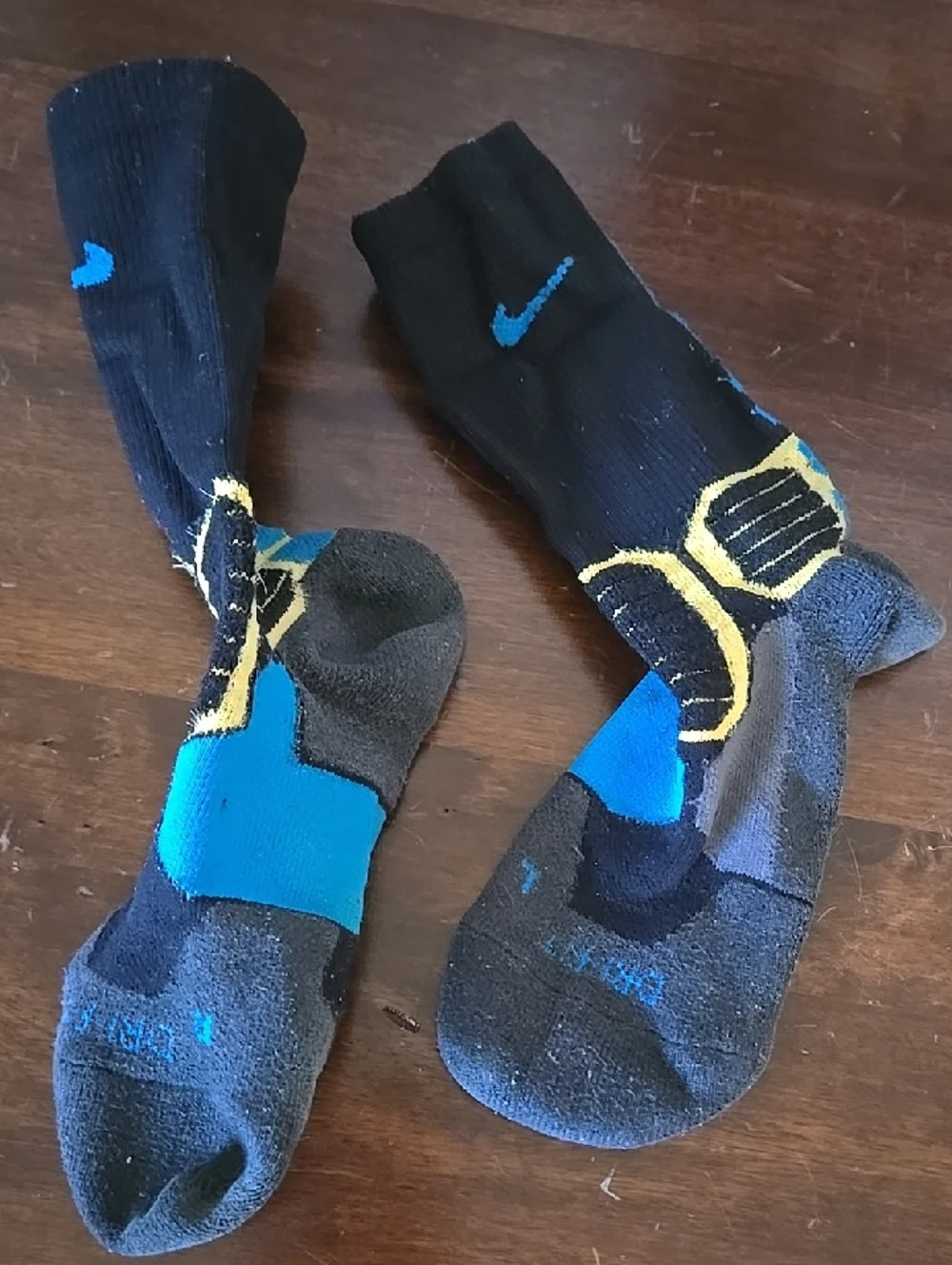 Nike Med Hyperelite Circuit Crew Socks Black Blue Yellow ULTRA RARE STYLE